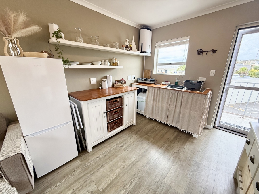 1 Bedroom Property for Sale in Middedorp Western Cape